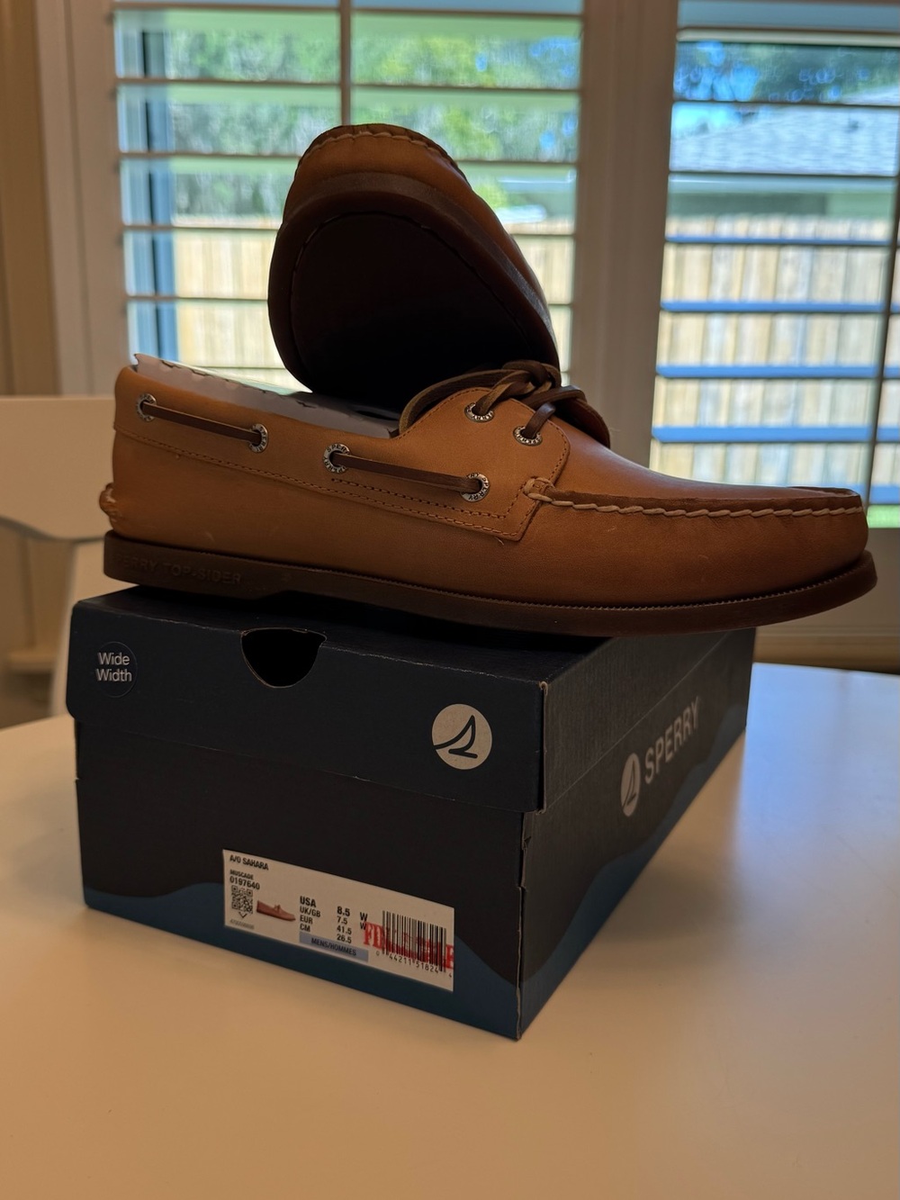 Sperry Men’s Sahara Boat Shoe - Classic Leather Boat Shoe